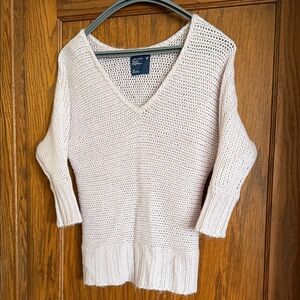 American Eagle Outfitters light pink V-Neck Sweater